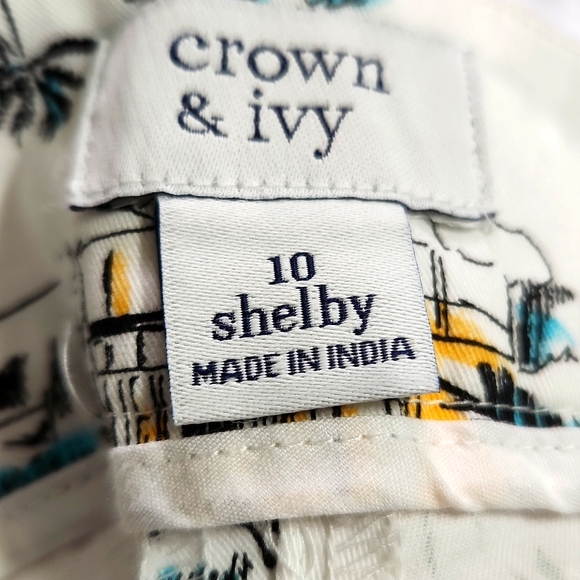 New Crown & Ivy shorts with a beachy Island pattern in perfect condition. - Picture 8 of 14